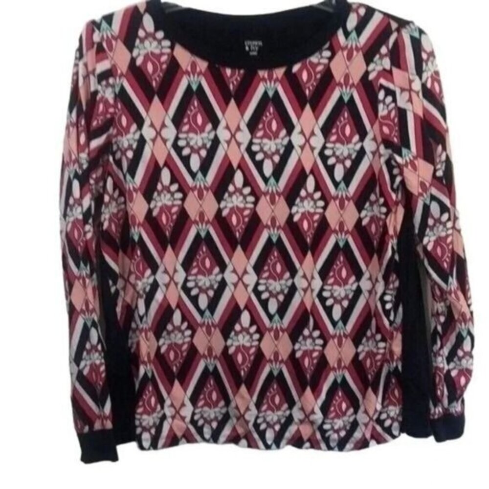 Crown & Ivy Geometric Diamond‎ Print Long Sleeve Top Blouse